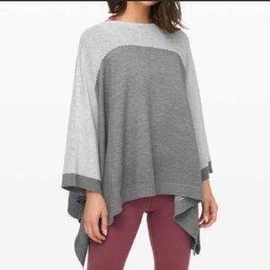 Lululemon poncho o/s